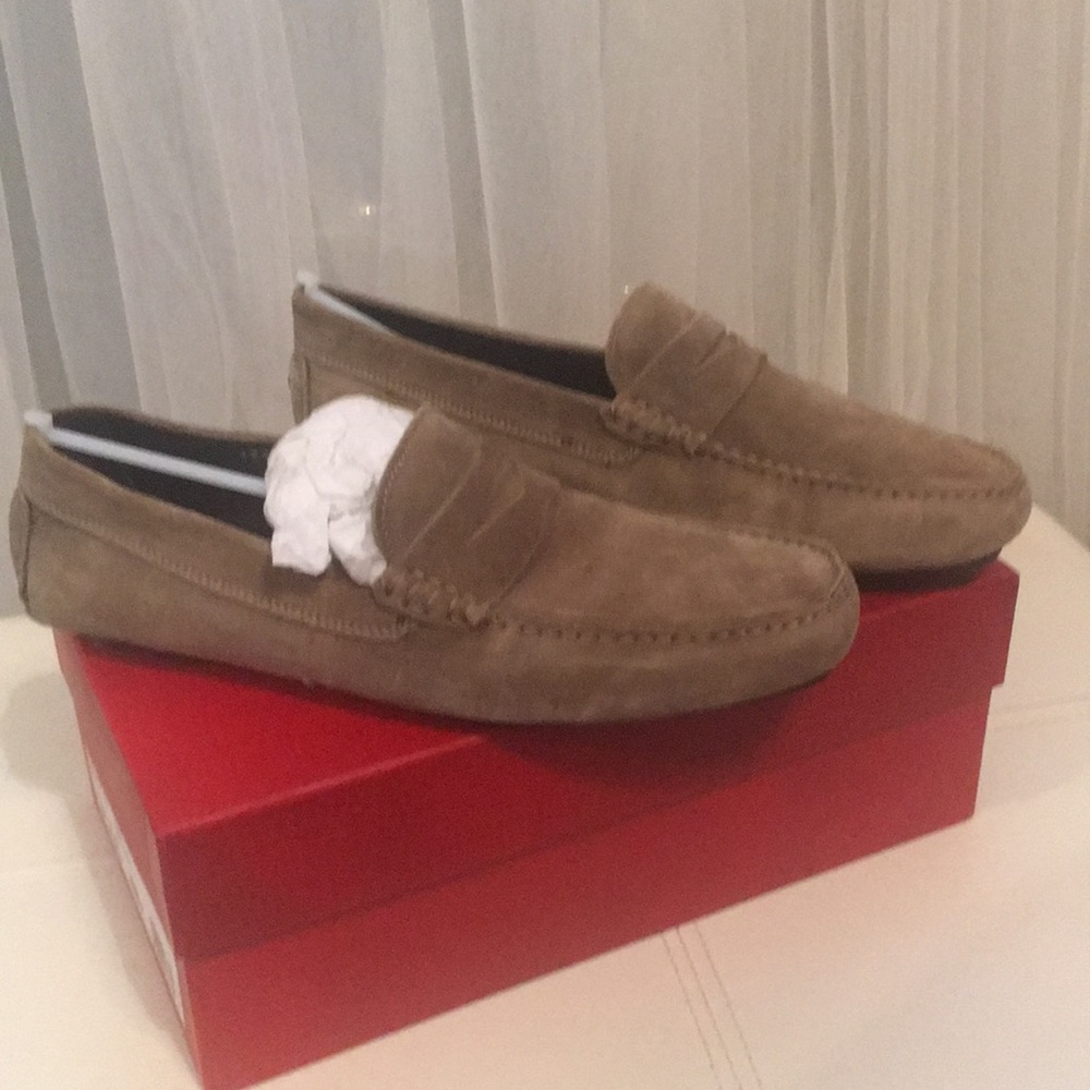 Never worn before mens loafers